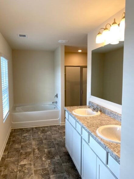 Building Photo - 5420 BARBERRY AVENUE