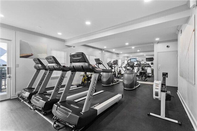 Building Photo - 1074 Peachtree Walk NE