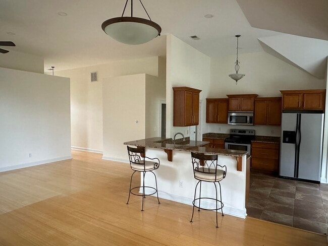 Building Photo - 106 Wisteria Ln