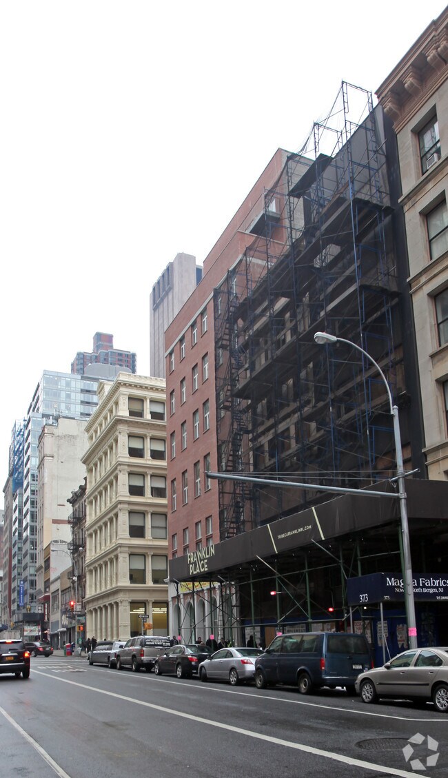Building Photo - 365 Broadway