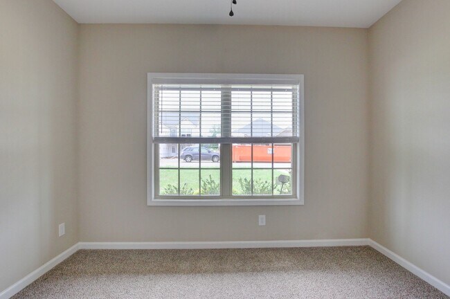 Building Photo - 2547 Rafiki Dr