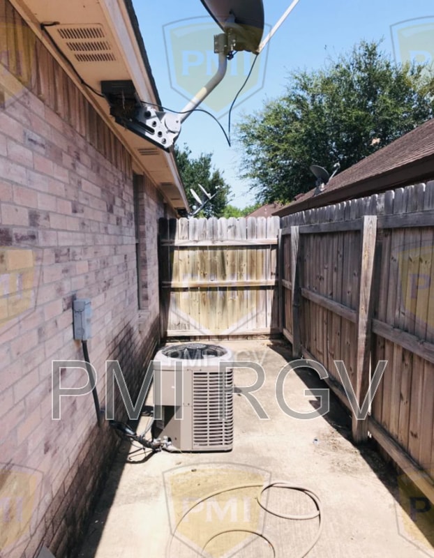 Building Photo - 806 S Palm Dr