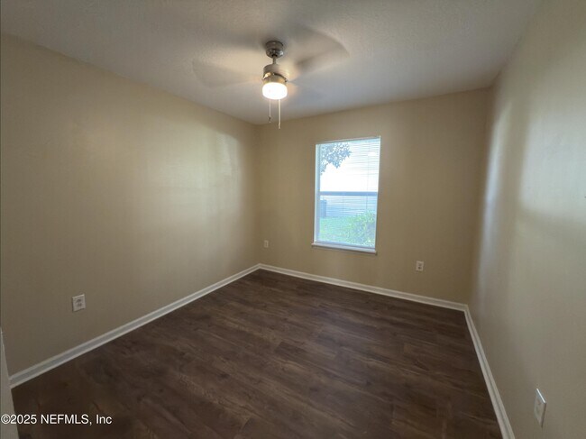 Building Photo - 13555 Ashford Wood Ct W
