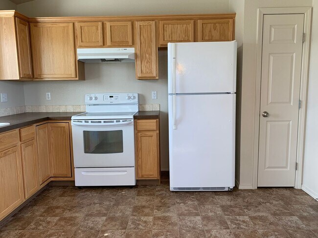 Building Photo - Adorable 3 bed 2 bath home in a quite Cald...