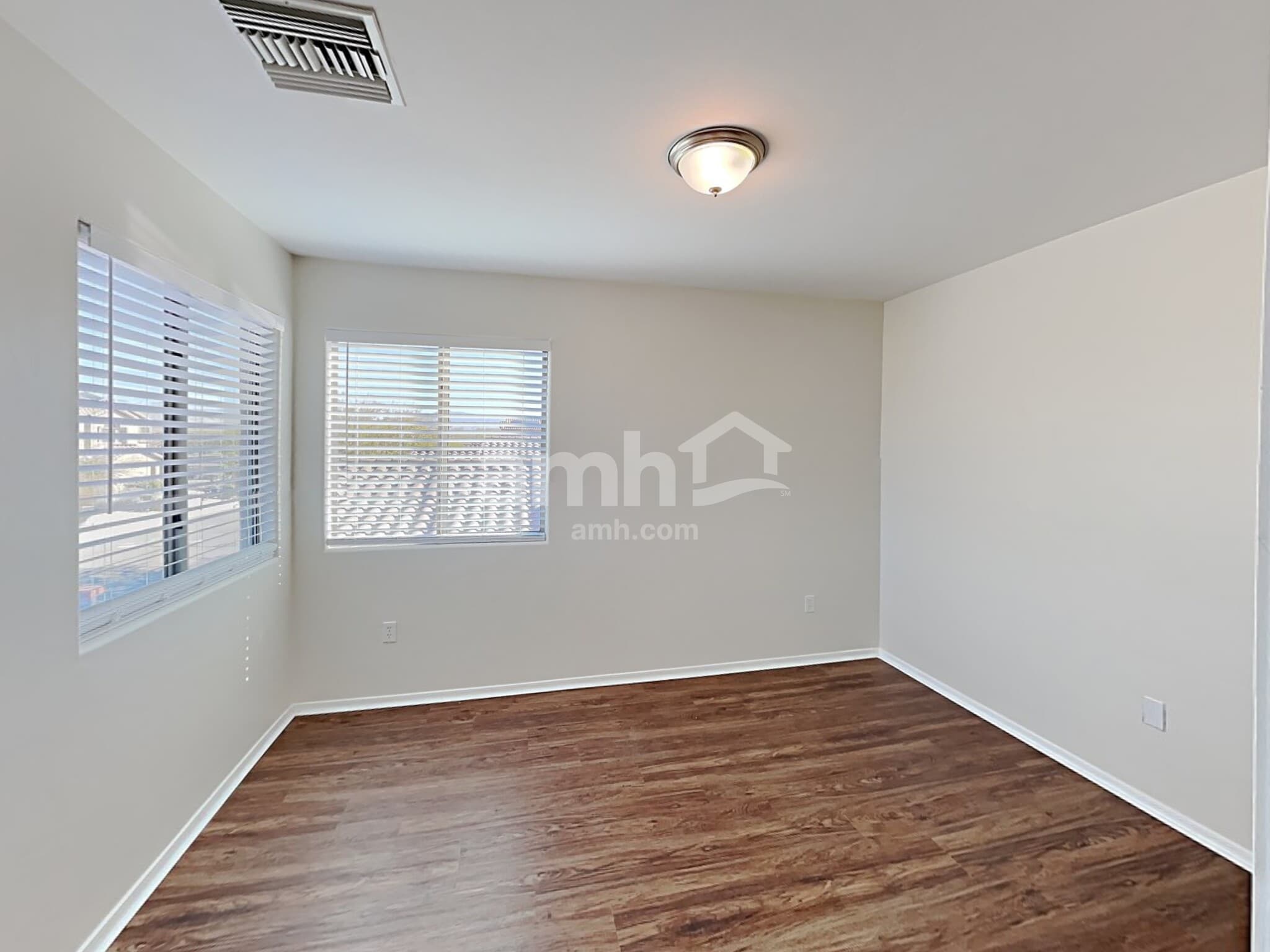 Building Photo - 7558 E Majestic Palm Ln