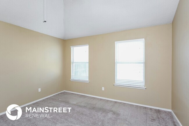 Building Photo - 532 Denise St