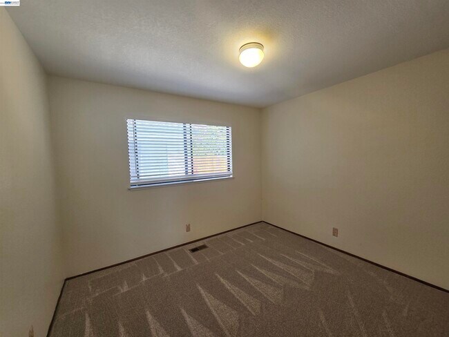 Building Photo - 11732 Bloomington Way