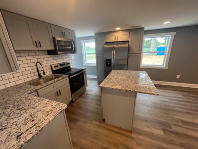 Building Photo - 2442 Old Harrisburg Rd