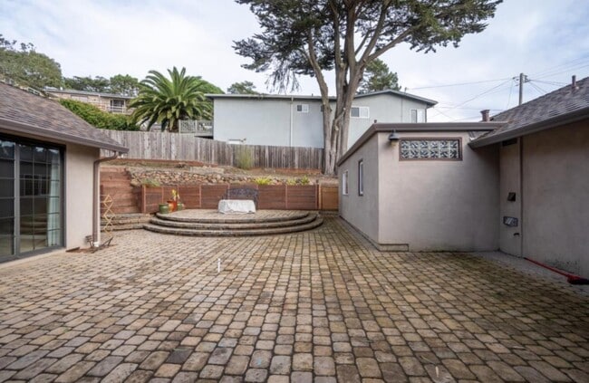 Building Photo - 363 Bancroft Way