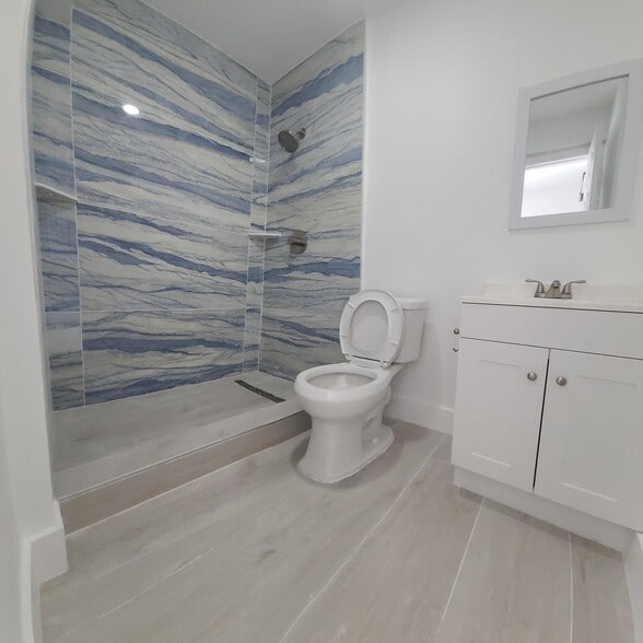 Unfurnished $1,850 - 2519 W Walnut St