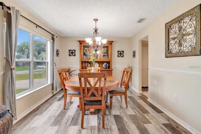 Building Photo - 16012 Lanesboro Ct