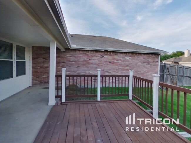 Building Photo - 1504 Redman Dr