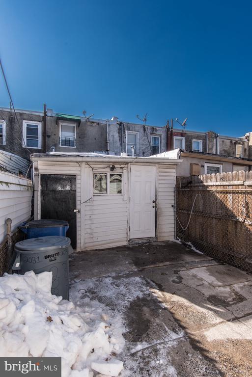 Building Photo - 2031 Wakeling St