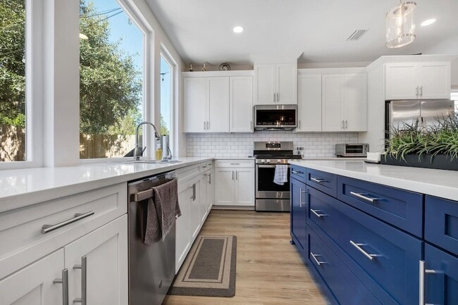 Building Photo - 458 Grand Oaks Rd