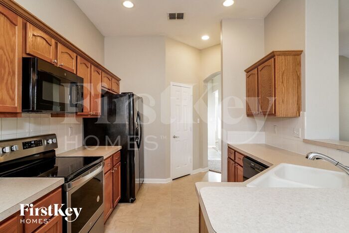Building Photo - 4000 Whisper Ridge