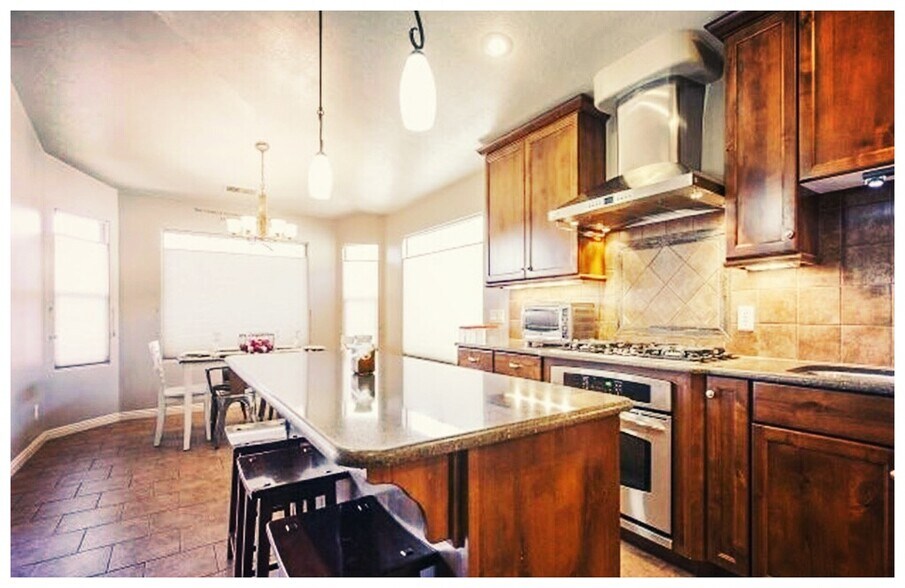 Building Photo - 328 S 300 W