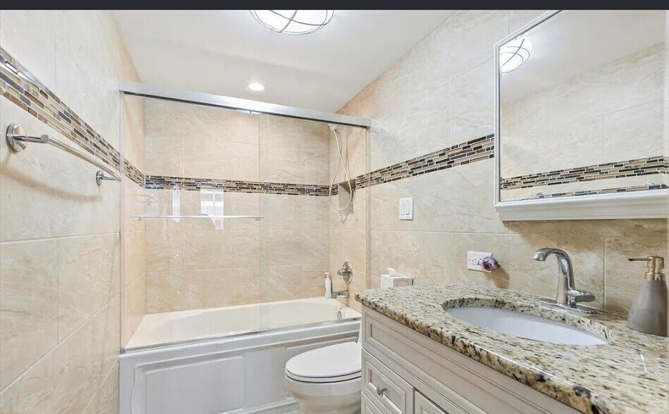 Building Photo - 2828 N Atlantic Ave