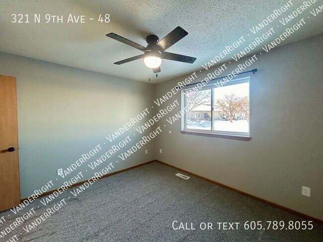 Building Photo - 321 9th Ave