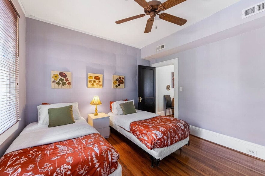 Building Photo - 500 Queens Rd