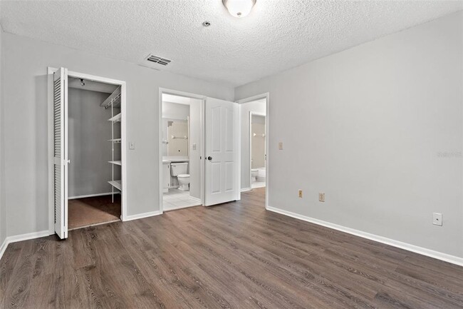 Building Photo - 11811 Skylake Pl