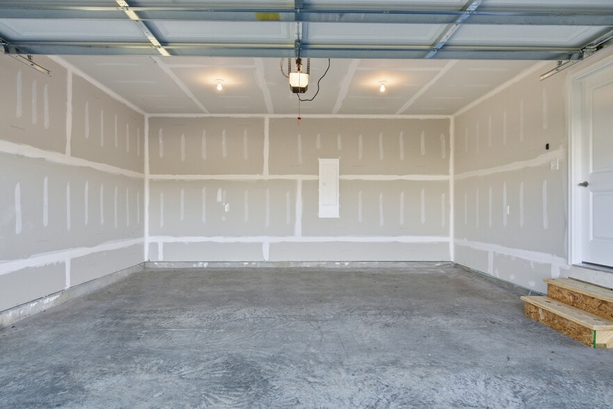 Building Photo - 4055 Emilia Way