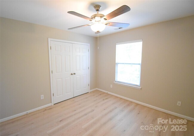 Building Photo - 3334 Crutchfield Pl