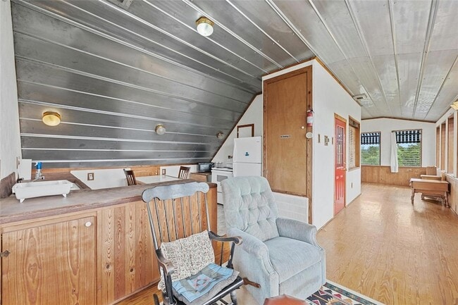 Building Photo - 15207 Farm to Market Rd 2769