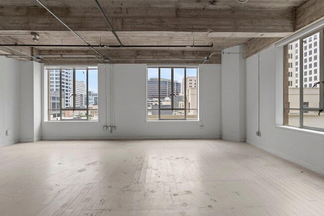 Building Photo - 710 Colorado St
