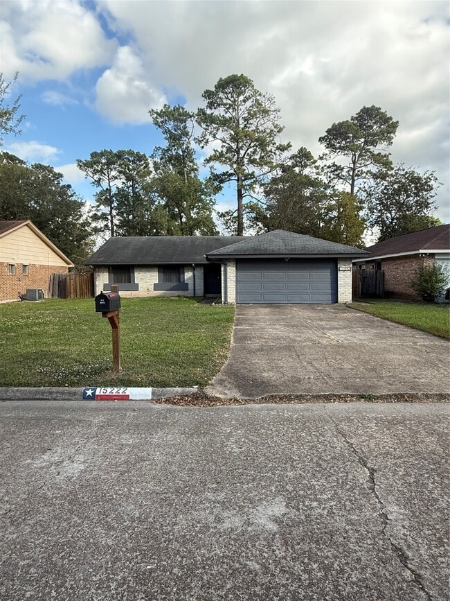 Building Photo - 15222 Flamingo Park