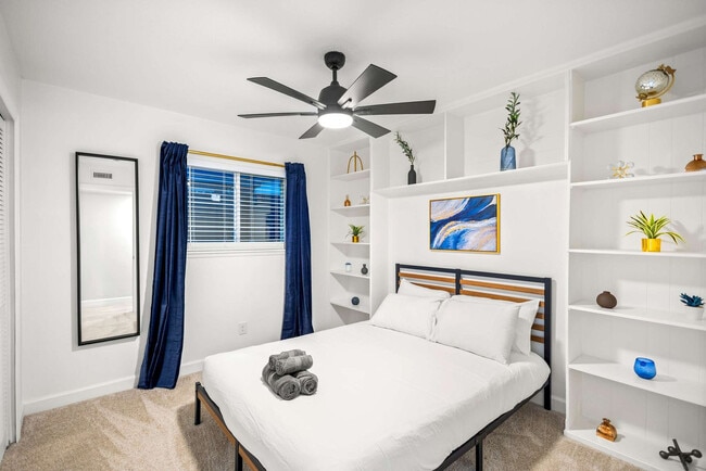 Building Photo - 3410 Country Club Dr