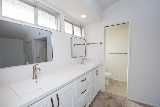 Building Photo - Now Available for Lease Beautiful 4 Bedroom Home with Basement