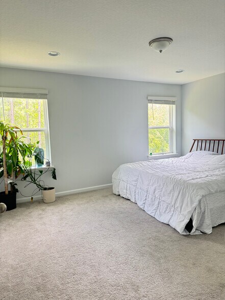 Building Photo - 11160 Minnetta Ct