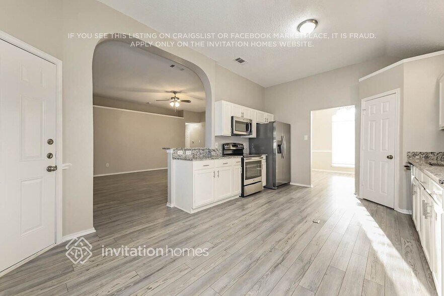 Building Photo - 915 Sea Shell Dr