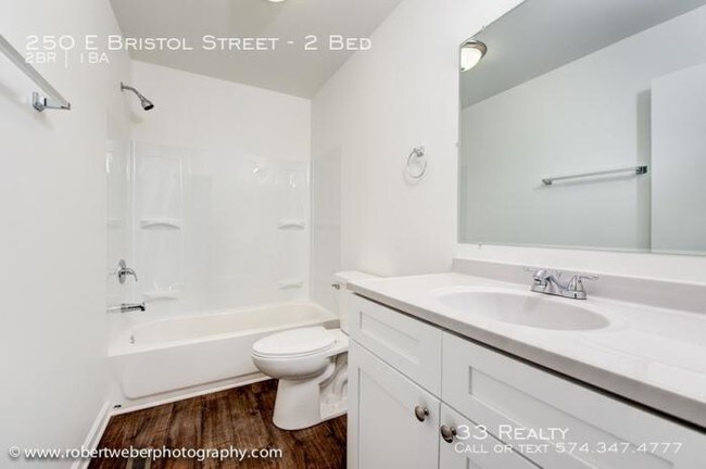 Building Photo - 2 bedroom in Elkhart IN 46514
