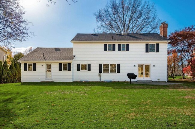 Building Photo - 1350 Marlyn Dr