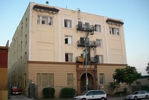 Building Photo - WSP Casa Del Alvarado