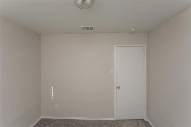 Building Photo - 9804 Crocker Dr