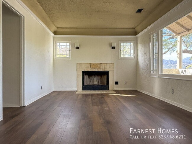 Building Photo - 1401 Dartmouth Dr