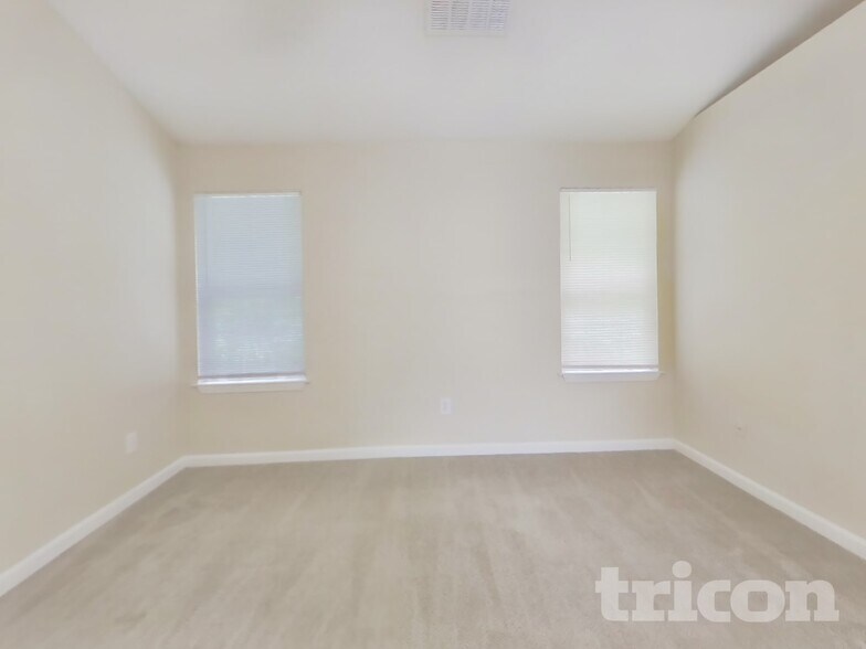 Building Photo - 3853 Sunview Dr NW