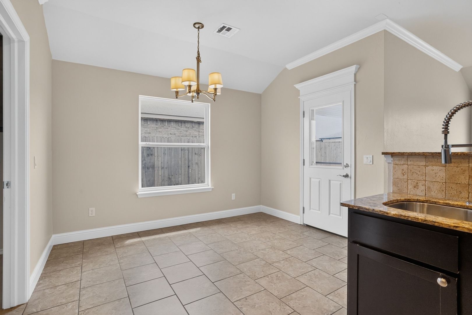 Building Photo - 13113 Camden Dr