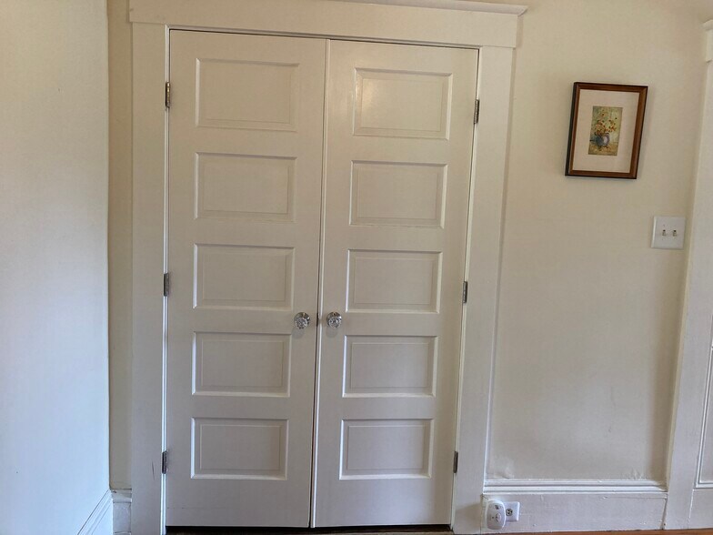 hallway - 515 Crafts St
