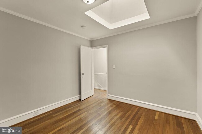 Building Photo - 1710 37th St NW