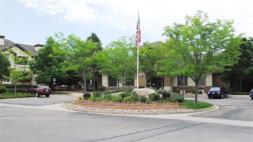 Building Photo - 3880 Riviera Grove