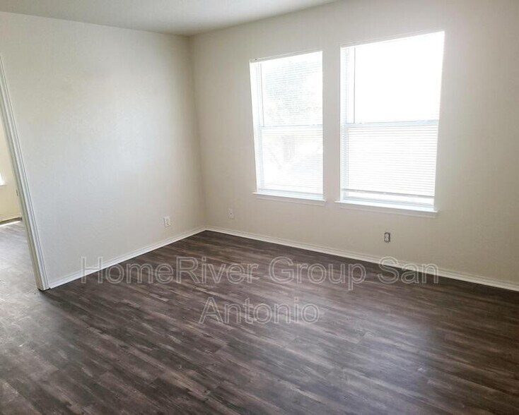 Building Photo - 8015 Thicket Pass