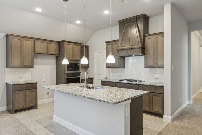 Building Photo - 548 Bradley Dr