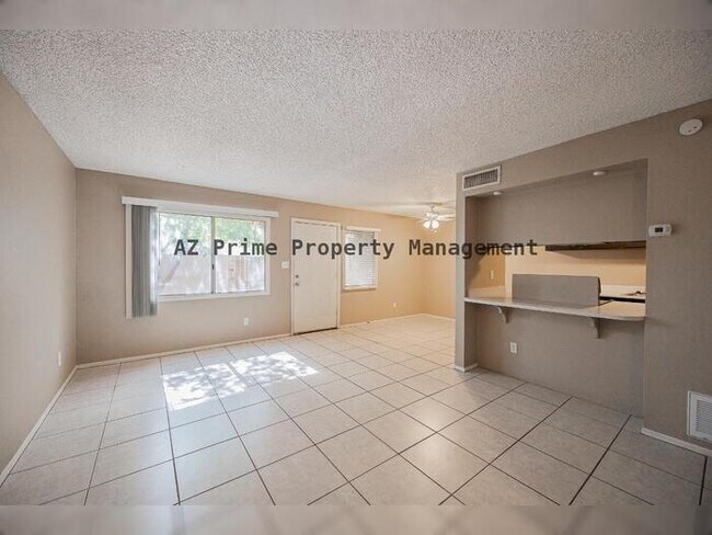 Building Photo - 4260 N 67th Dr