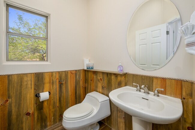 Building Photo - 39609 N 2nd Way