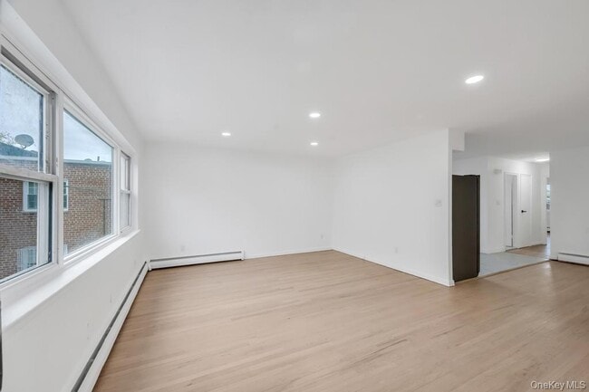 Building Photo - 74-16 85th Rd