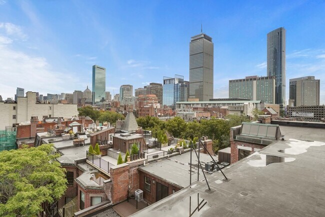 Building Photo - 333 Commonwealth Ave