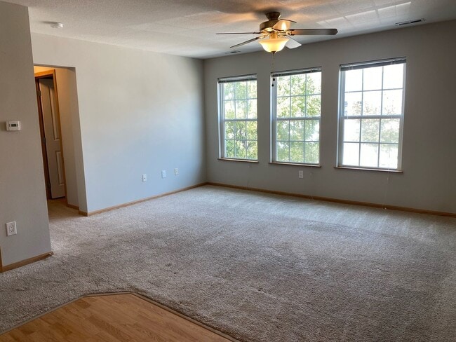 Building Photo - 3035 SW Sharmin Ln